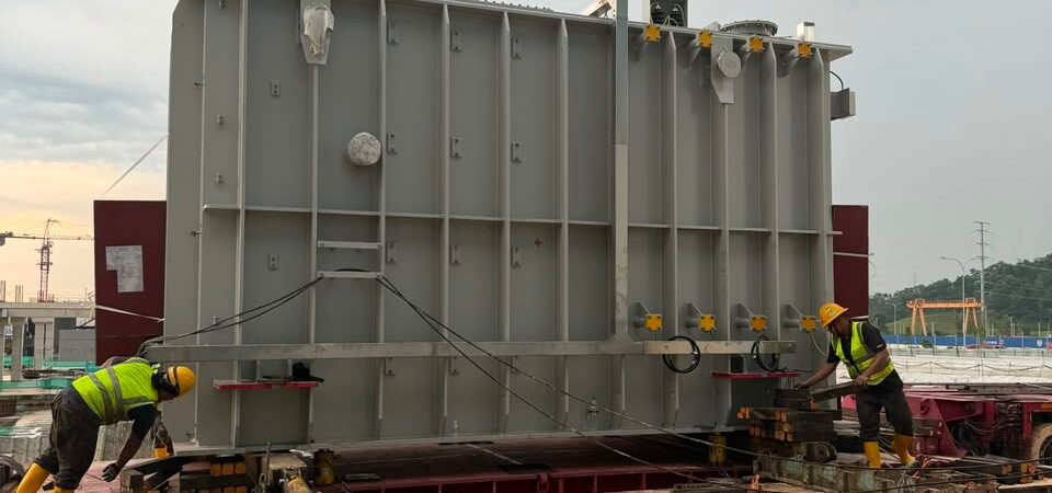 How Should a Machinery Unloading Area Be Prepared Before Delivery?